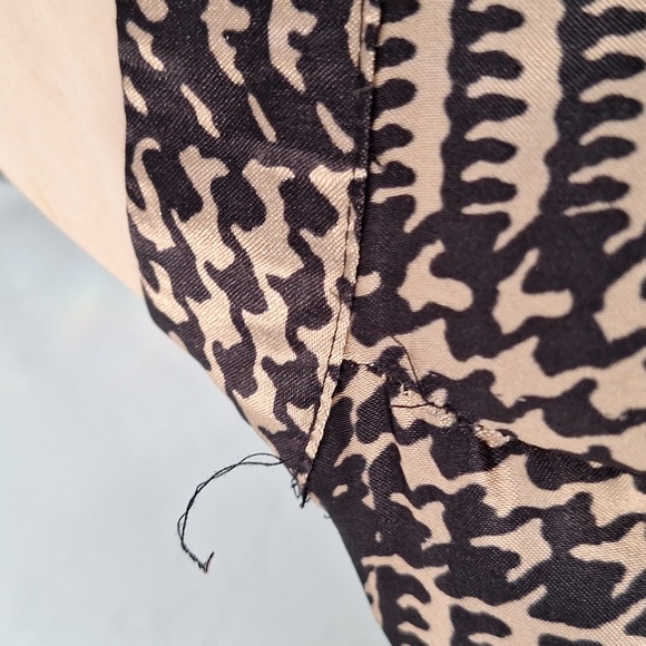 Sunny Leigh Button Top - Picture 14 of 16